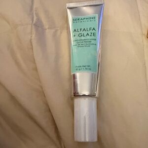 SERAPHINE BOTANICALS
Alfalfa + Glaze - Long-Wearing Hyper Glow Primer